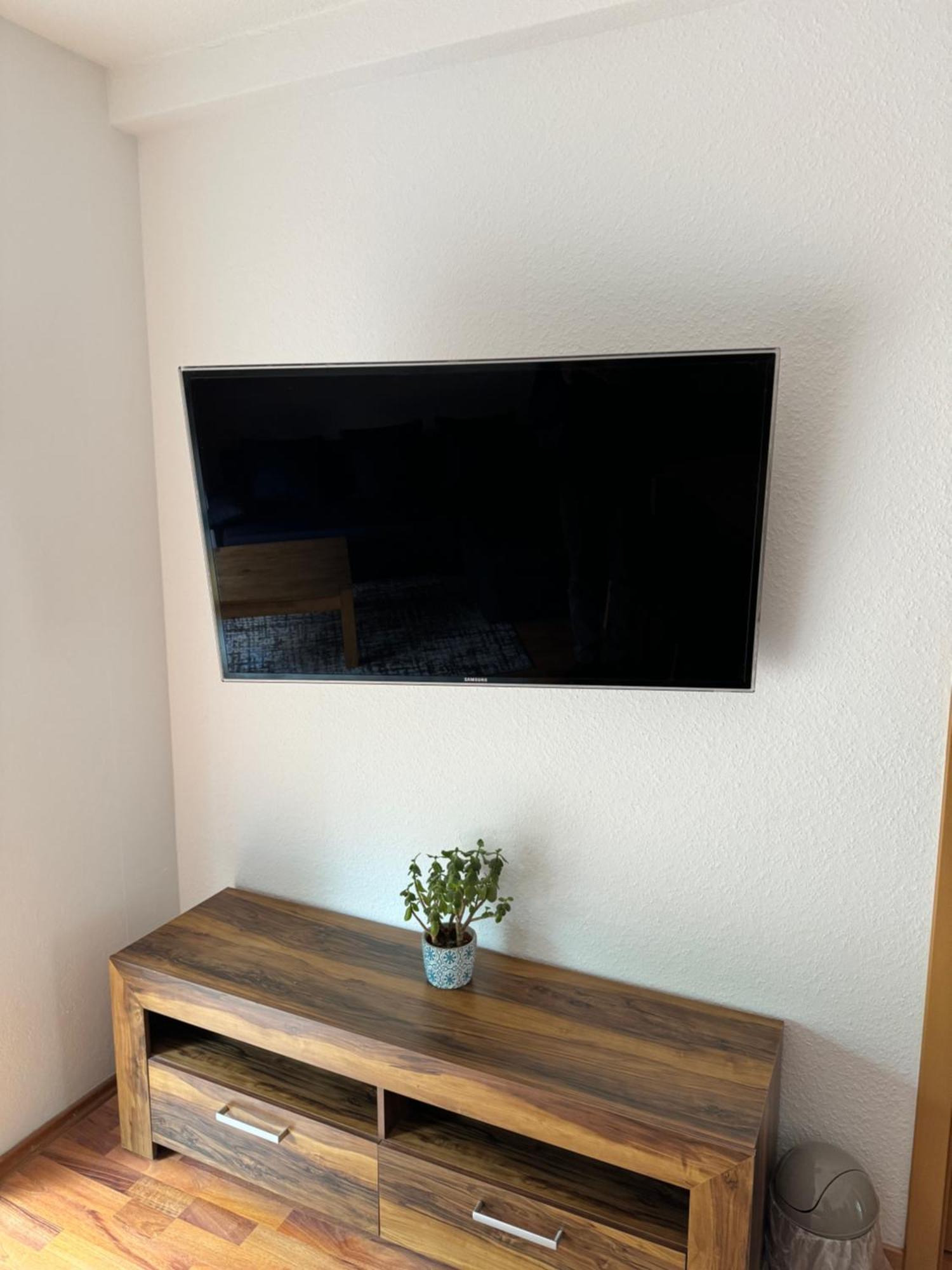 Schoene Eg Wohnung Mit Tv, Wlan Und Kueche - Maria Werne Exteriör bild